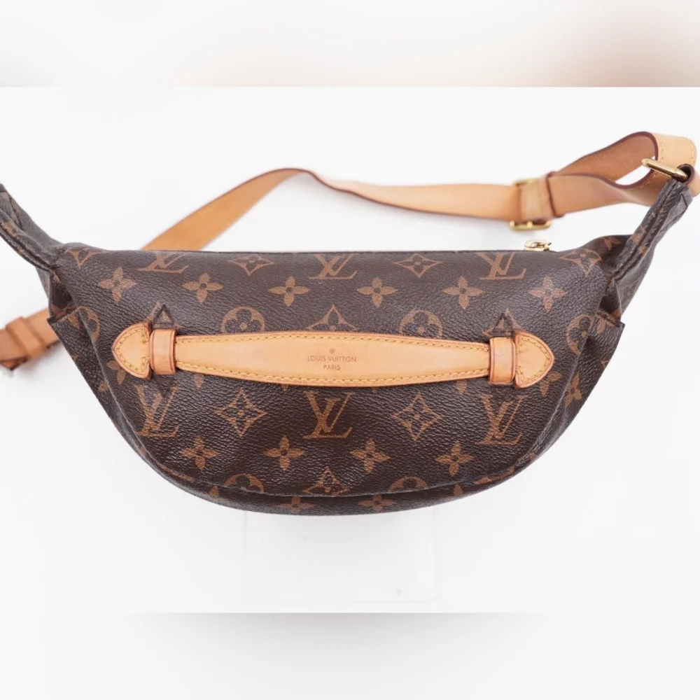 ❌️❌️SOLD❌️❌️CA60 💚 Louis Vuitton Monogram Canvas Bum Bag - Picture 3 of 14